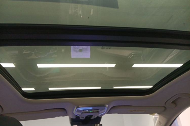 Used Hongqi H5 2025 2.0T Automatic Flag Edition – 500 000 Units Commemorative Version Headliner