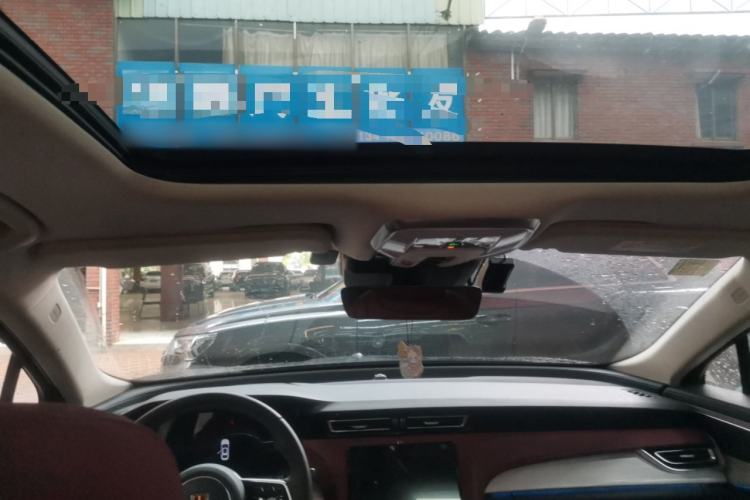 Used Hongqi H5 2025 2.0T Automatic Flag Edition – 500 000 Units Commemorative Version Headliner