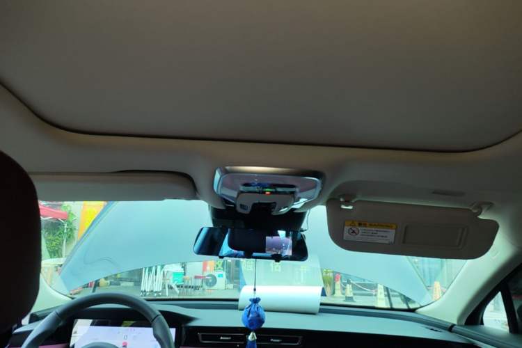 Used Hongqi H5 2025 2.0T Automatic Flag Edition – 500 000 Units Commemorative Version Headliner
