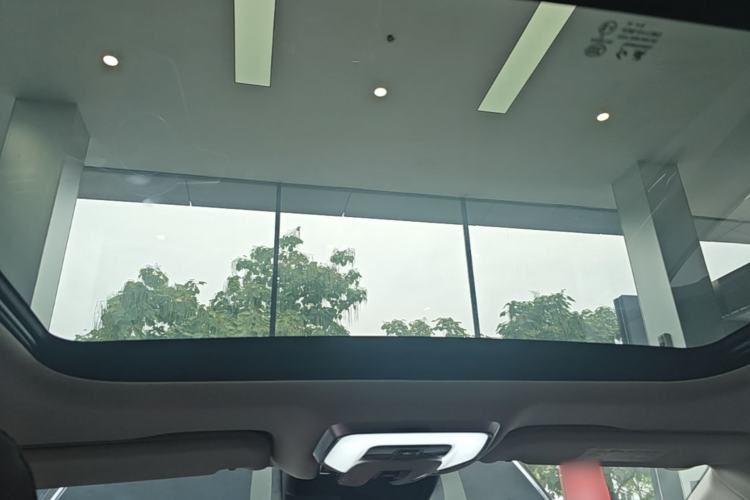 Used Hongqi H5 2025 2.0T Automatic Flag Edition – 500 000 Units Commemorative Version Headliner