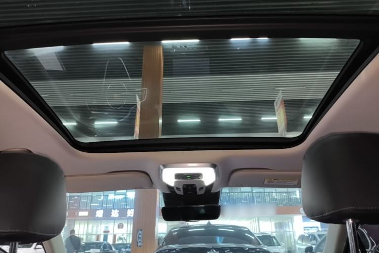 Used Hongqi H5 2025 2.0T Automatic Flag Edition – 500 000 Units Commemorative Version Headliner