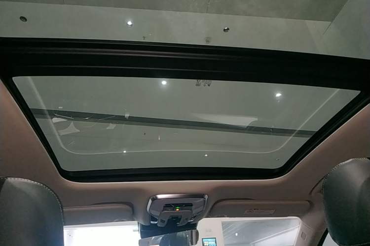 Used Hongqi H5 2025 1.5T DCT Qiyun 500 000th Unit Commemorative Edition Headliner