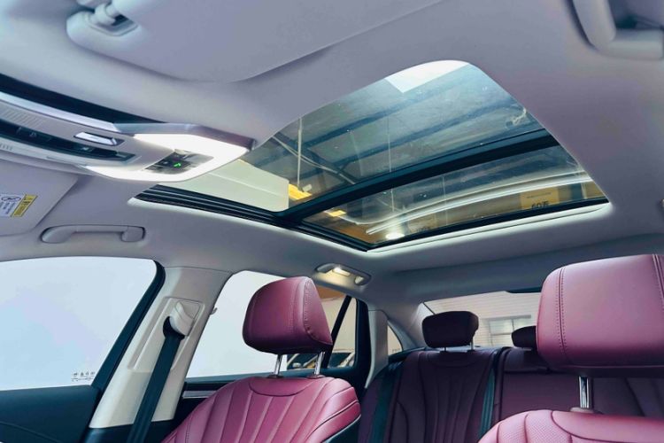 Used Hongqi H5 2025 2.0T Automatic Flag Edition – 500 000 Units Commemorative Version Headliner