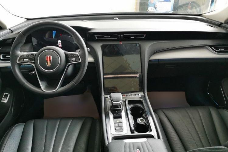 Used Hongqi H5 2025 2.0T Automatic Flag Edition – 500 000 Units Commemorative Version Instrument Cluster
