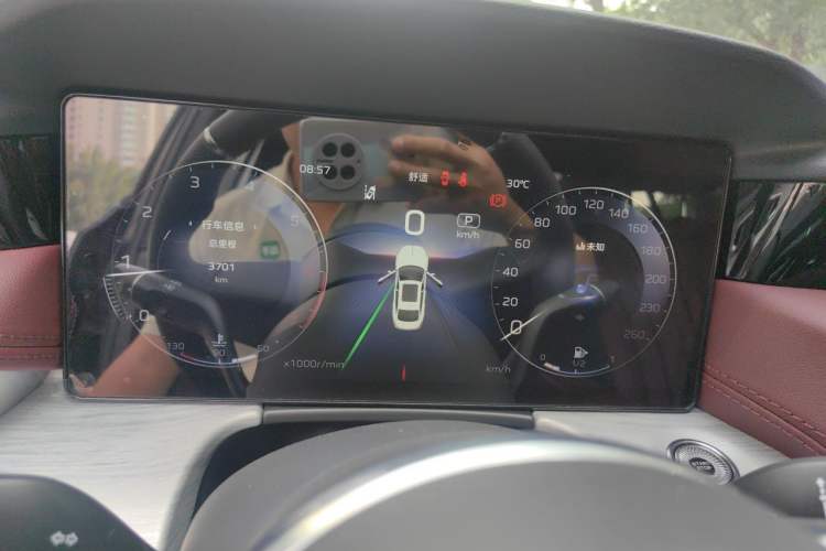 Used Hongqi H5 2025 2.0T Automatic Xuan Ying Edition Instrument Cluster