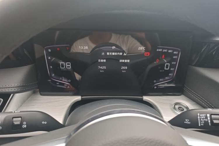 Used Hongqi H5 2025 1.5T DCT Qiyun 500 000th Unit Commemorative Edition Instrument Cluster