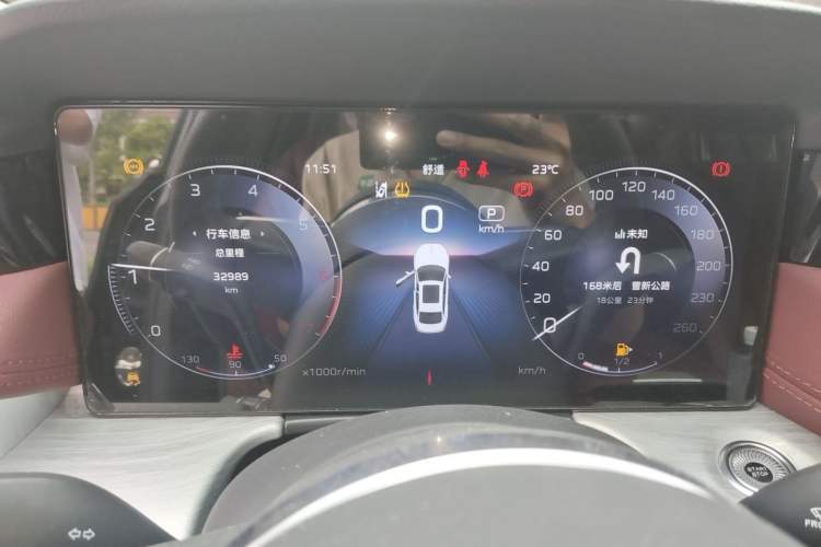 Used Hongqi H5 2025 2.0T Automatic Flag Edition – 500 000 Units Commemorative Version Instrument Cluster