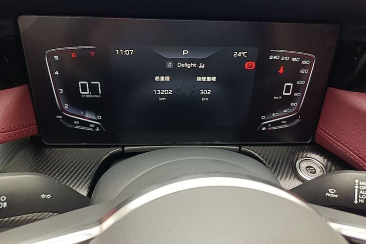 Used Hongqi H5 2025 Model 1.5T DCT Xuan Ying 2 Million Units Commemorative Edition Instrument Cluster