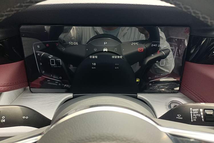 Used Hongqi H5 2025 1.5T DCT Xuan Ying Edition Instrument Cluster