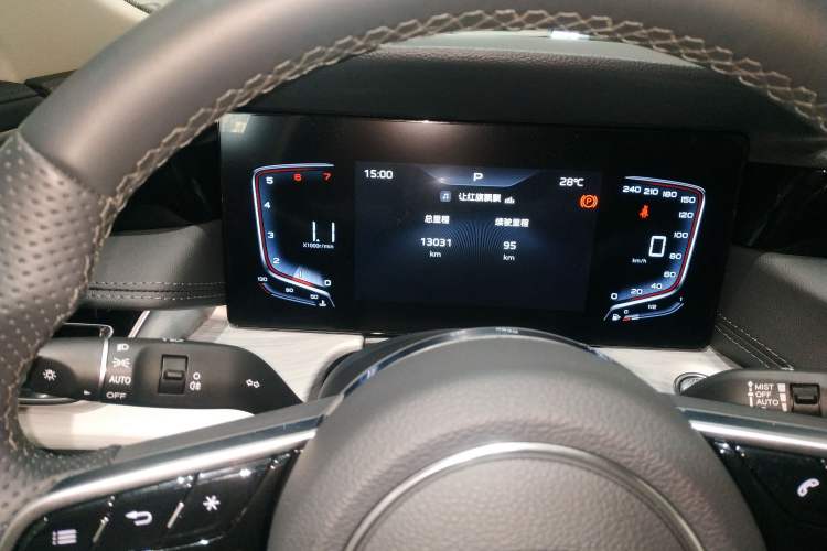 Used Hongqi H5 2025 1.5T DCT Qiyun 500 000th Unit Commemorative Edition Instrument Cluster