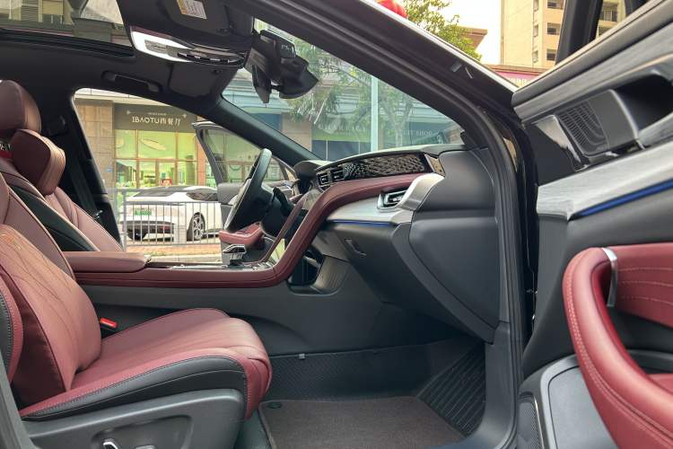 Used Hongqi H5 2025 2.0T Automatic Xuan Ying Edition Interior 1