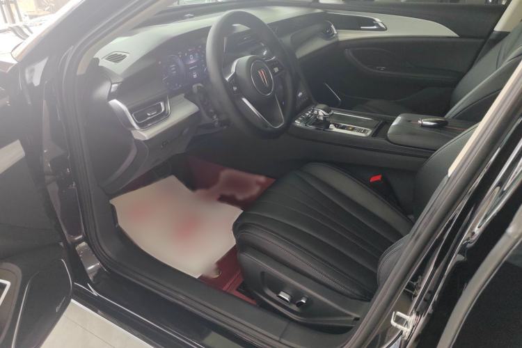Used Hongqi H5 2025 2.0T Automatic Flag Edition – 500 000 Units Commemorative Version Interior 1