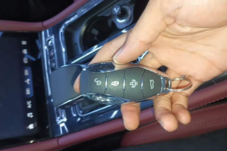 Used Hongqi H5 2025 2.0T Automatic Flagship 500 000th Unit Anniversary Edition Interior 1