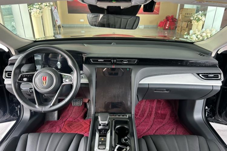 Used Hongqi H5 2025 2.0T Automatic Flag Edition – 500 000 Units Commemorative Version Interior 1