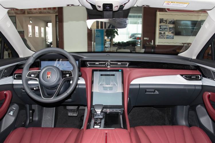 Used Hongqi H5 2025 2.0T Automatic Flag Edition – 500 000 Units Commemorative Version Interior 1