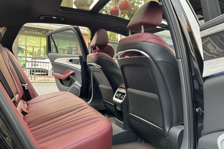 Used Hongqi H5 2025 2.0T Automatic Xuan Ying Edition Interior 2