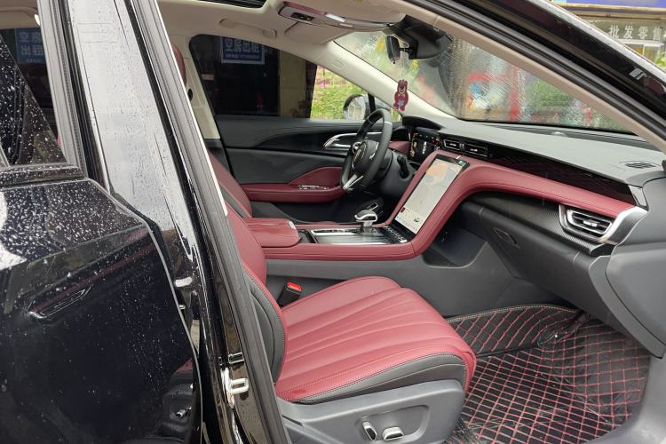 Used Hongqi H5 2025 Model 1.5T DCT Xuan Ying 2 Million Units Commemorative Edition Interior 2