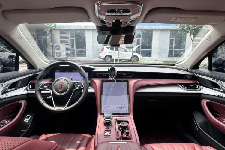 Used Hongqi H5 2025 2.0T Automatic Flag Edition – 500 000 Units Commemorative Version Interior 2