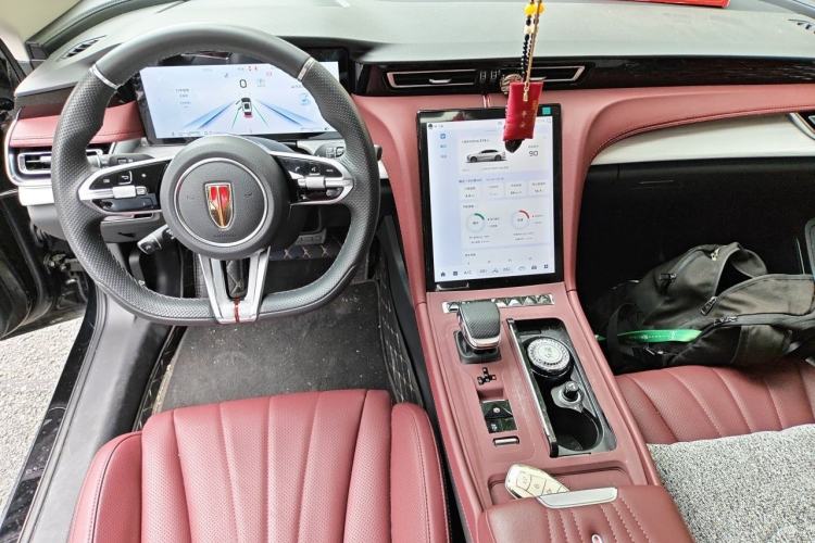 Used Hongqi H5 2025 Model 2.0T Automatic Xuan Ying 2 Million Units Commemorative Edition Interior 2