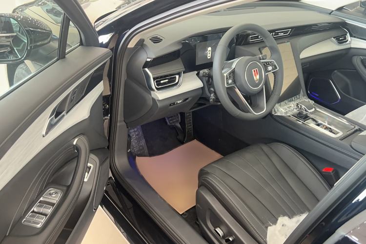 Used Hongqi H5 2025 1.5T DCT Qiyun 500 000th Unit Commemorative Edition Interior 2