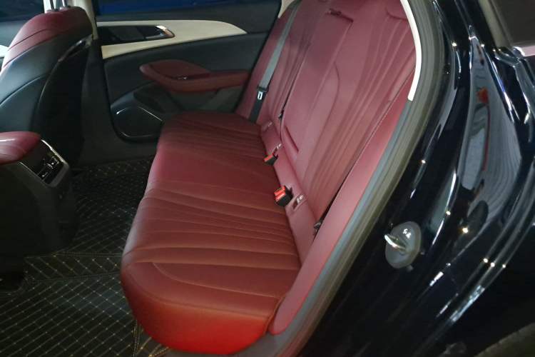 Used Hongqi H5 2025 1.5T DCT Qiyun 500 000th Unit Commemorative Edition Interior 2
