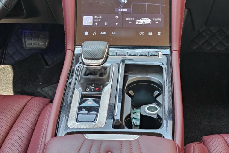 Used Hongqi H5 2025 1.5T DCT Qiyun 500 000th Unit Commemorative Edition Interior 3