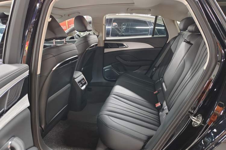 Used Hongqi H5 2025 1.5T DCT Qiyun 500 000th Unit Commemorative Edition Interior 3