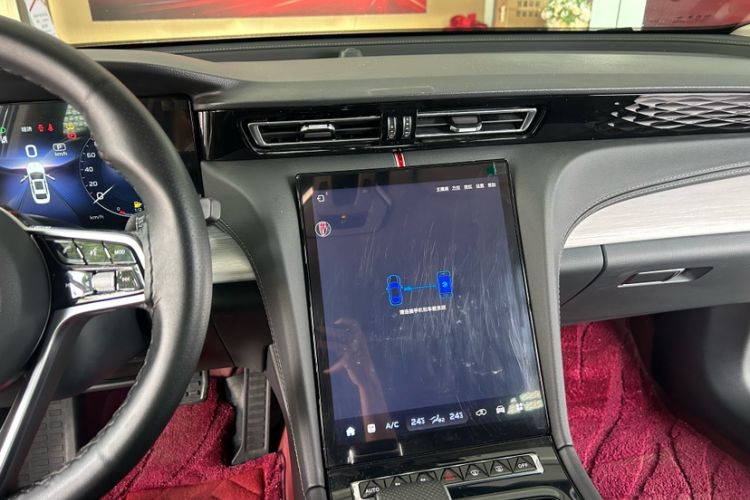 Used Hongqi H5 2025 2.0T Automatic Flag Edition – 500 000 Units Commemorative Version Interior 3