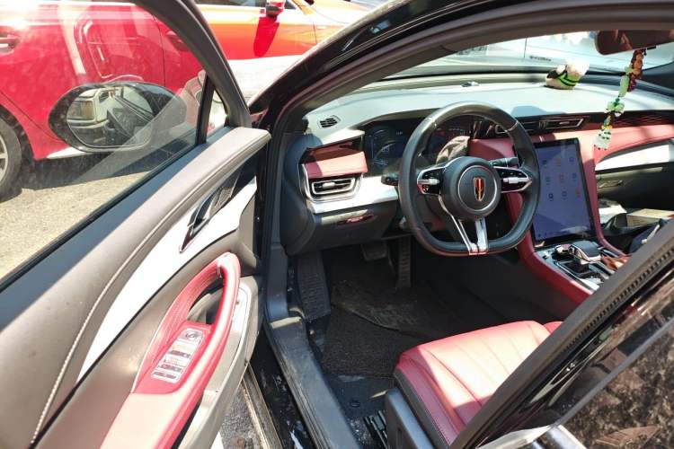 Used Hongqi H5 2025 1.5T DCT Qiyun 500 000th Unit Commemorative Edition Interior 3