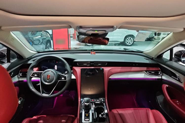Used Hongqi H5 2025 2.0T Automatic Flag Edition – 500 000 Units Commemorative Version Interior 3