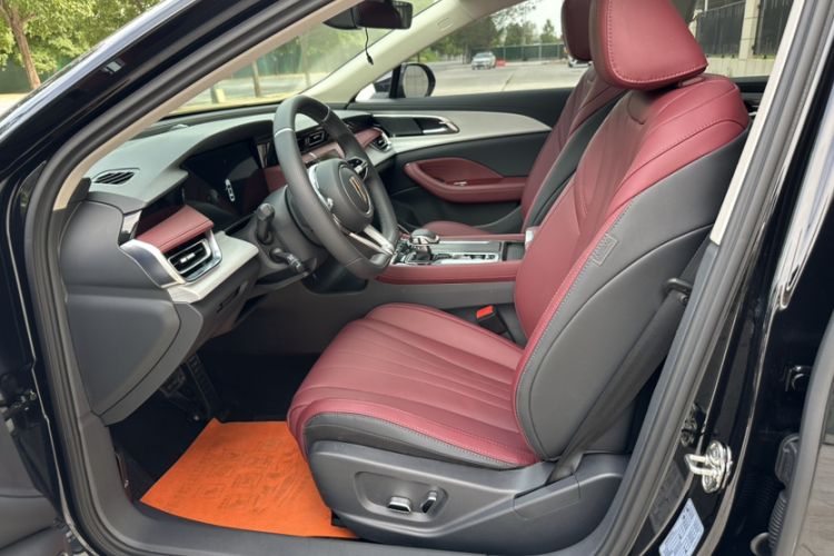 Used Hongqi H5 2025 2.0T Automatic Xuan Ying Edition Interior 4