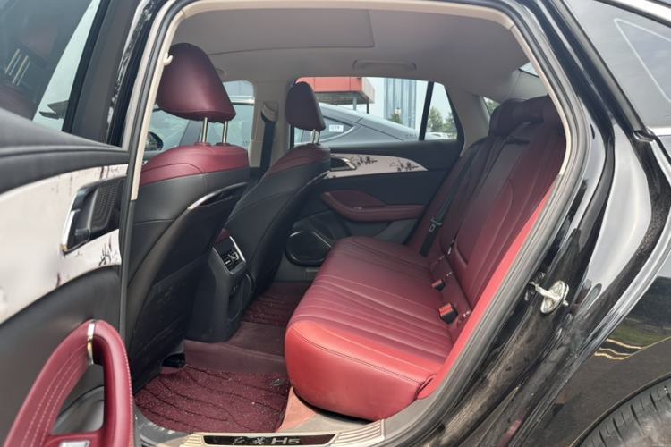 Used Hongqi H5 2025 2.0T Automatic Flag Edition – 500 000 Units Commemorative Version Interior 6