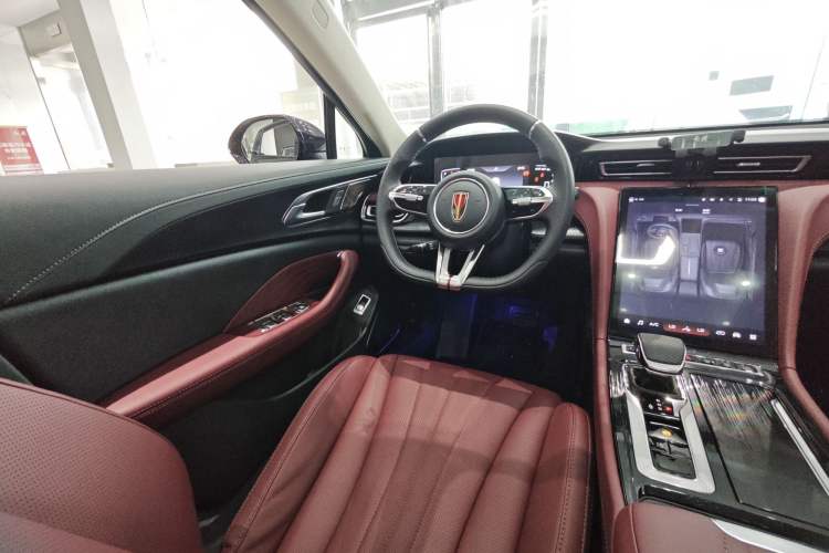 Used Hongqi H5 2025 Model 1.5T DCT Xuan Ying 2 Million Units Commemorative Edition Interior 8