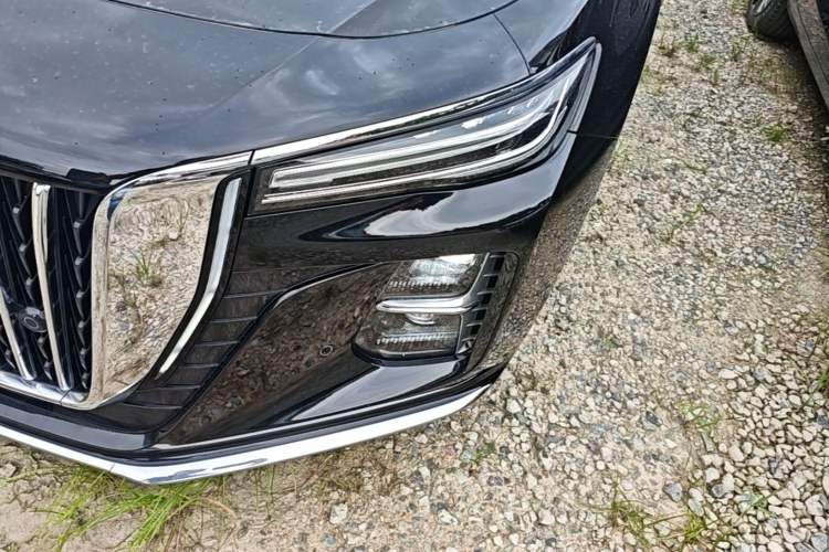 Used Hongqi H5 2025 2.0T Automatic Flag Edition – 500 000 Units Commemorative Version Left Front Headlight