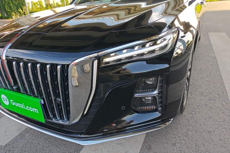 Used Hongqi H5 2025 2.0T Automatic Flag Edition – 500 000 Units Commemorative Version Left Front Headlight