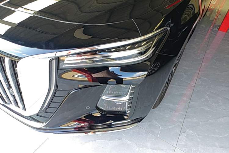 Used Hongqi H5 2025 2.0T Automatic Flag Edition – 500 000 Units Commemorative Version Left Front Headlight