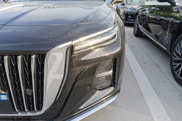 Used Hongqi H5 2025 2.0T Automatic Flag Edition – 500 000 Units Commemorative Version Left Front Headlight