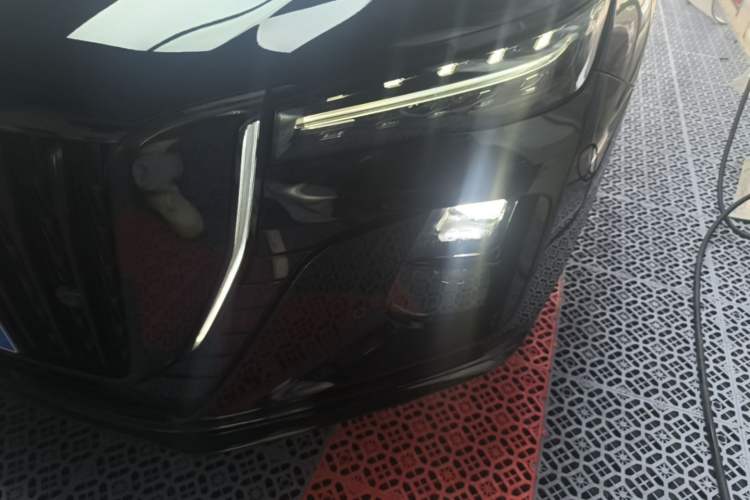 Used Hongqi H5 2025 Model 2.0T Automatic Xuan Ying 2 Million Units Commemorative Edition Left Front Headlight