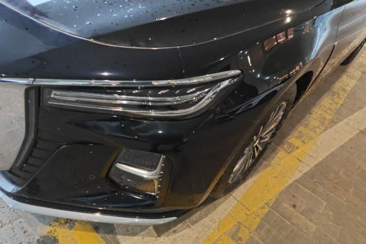 Used Hongqi H5 2025 2.0T Automatic Flagship 500 000th Unit Anniversary Edition Left Front Headlight