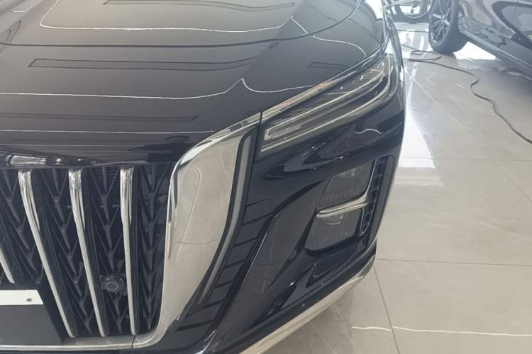 Used Hongqi H5 2025 2.0T Automatic Flag Edition – 500 000 Units Commemorative Version Left Front Headlight