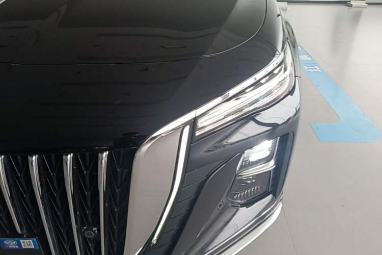 Used Hongqi H5 2025 2.0T Automatic Flag Edition – 500 000 Units Commemorative Version Left Front Headlight