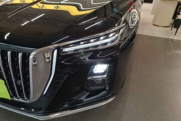Used Hongqi H5 2025 2.0T Automatic Flag Edition – 500 000 Units Commemorative Version Left Front Headlight