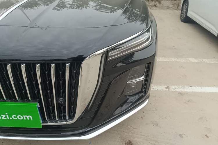 Used Hongqi H5 2025 2.0T Automatic Flag Edition – 500 000 Units Commemorative Version Left Front Headlight
