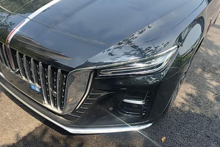 Used Hongqi H5 2025 2.0T Automatic Flag Edition – 500 000 Units Commemorative Version Left Front Headlight
