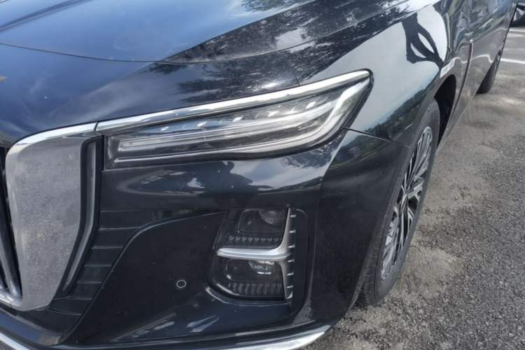 Used Hongqi H5 2025 2.0T Automatic Flag Edition – 500 000 Units Commemorative Version Left Front Headlight