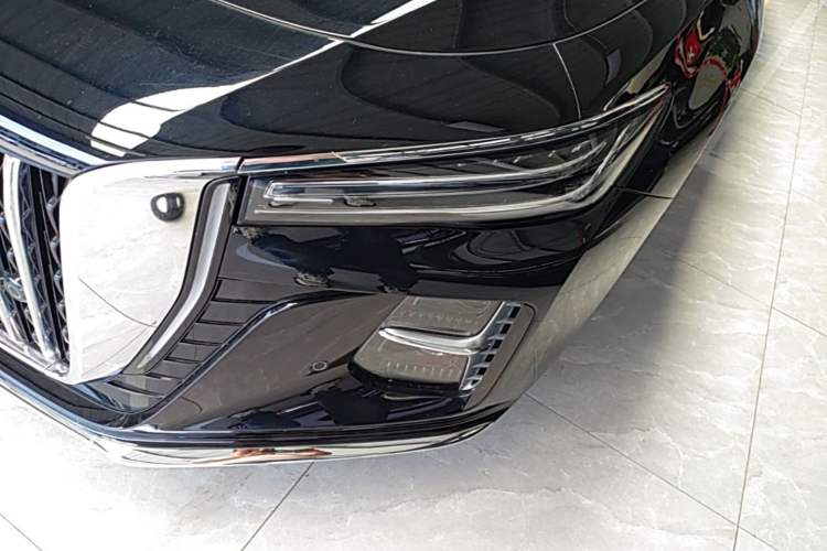 Used Hongqi H5 2025 2.0T Automatic Flag Edition – 500 000 Units Commemorative Version Left Front Headlight