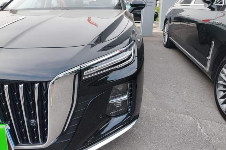 Used Hongqi H5 2025 2.0T Automatic Flag Edition – 500 000 Units Commemorative Version Left Front Headlight