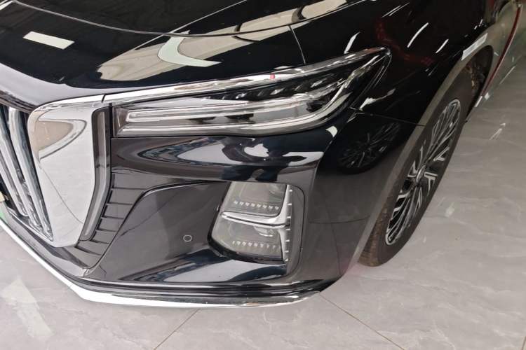 Used Hongqi H5 2025 2.0T Automatic Flag Edition – 500 000 Units Commemorative Version Left Front Headlight