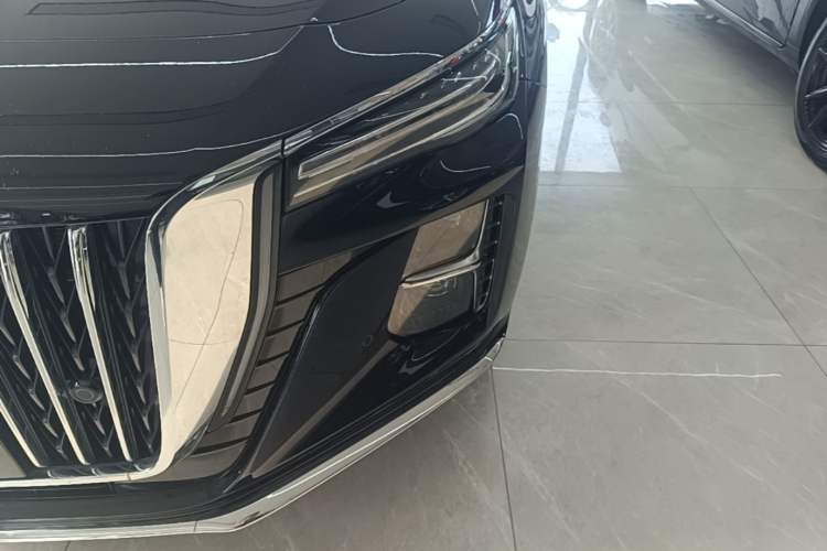 Used Hongqi H5 2025 2.0T Automatic Flag Edition – 500 000 Units Commemorative Version Left Front Headlight