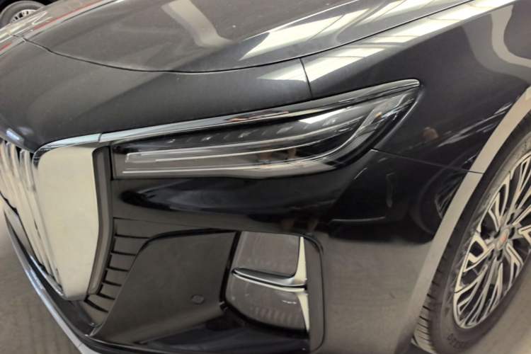 Used Hongqi H5 2025 2.0T Automatic Flag Edition – 500 000 Units Commemorative Version Left Front Headlight
